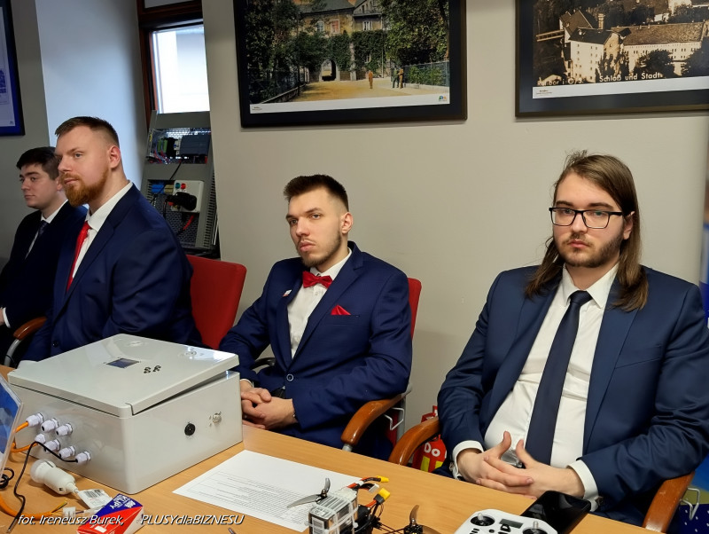 zdjęcie wyróżniające Studenci ANS w Raciborzu zaprezentowali innowacyjne projekty inżynierskie