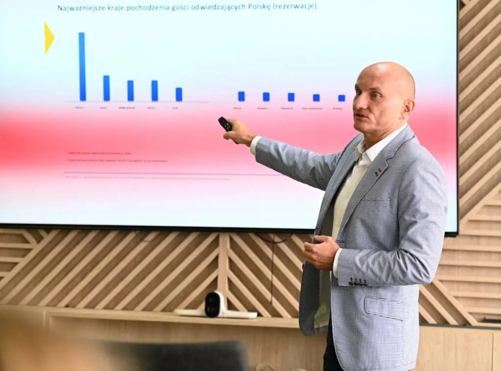 Turyści wydali w Polsce 96 mld zł. Rośnie liczba gości z zagranicy — 3