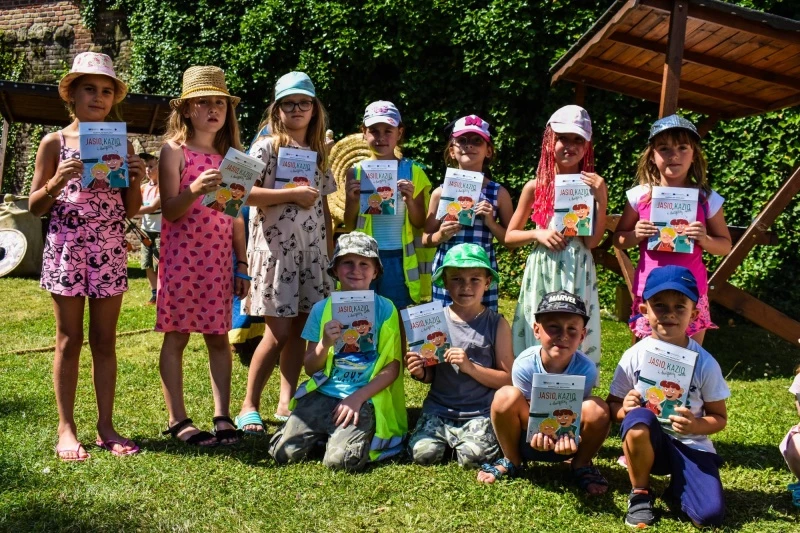 Plac zabaw na zamkowym międzymurzu w Raciborzu otwarty — 30