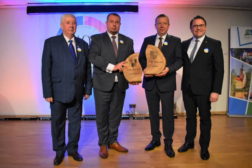 10 lat partnerstwa powiatów raciborskiego i Elbe-Elster — 23