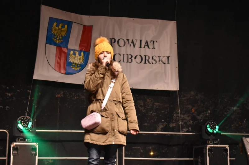 Jarmark Bożonarodzeniowy ruszył na Zamku Piastowskim — 23