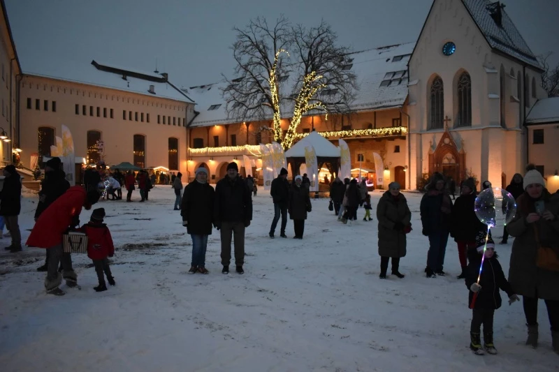 Jarmark Bożonarodzeniowy ruszył na Zamku Piastowskim — 10