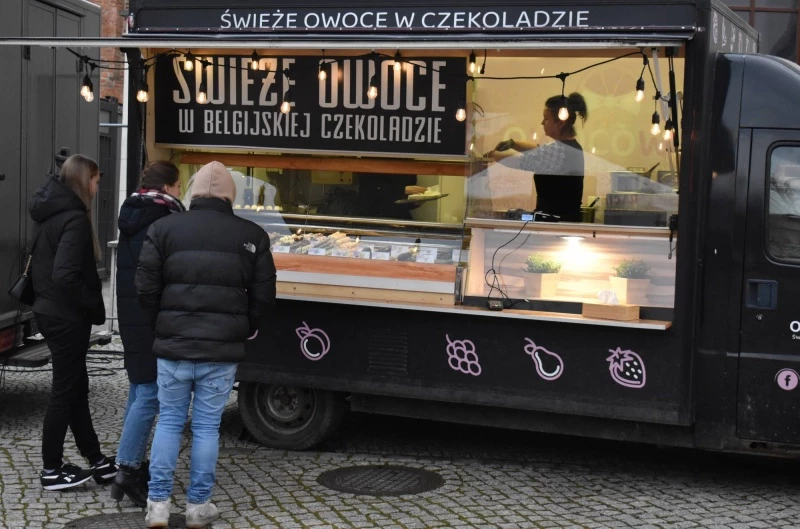 Zlot Food Trucków odbył się na raciborskim zamku — 11