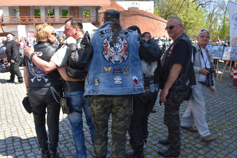 Na Zamku Piastowskim rozpoczęto 26. sezon motocyklowy — 26