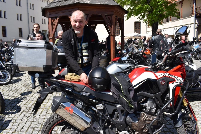 Na Zamku Piastowskim rozpoczęto 26. sezon motocyklowy — 16