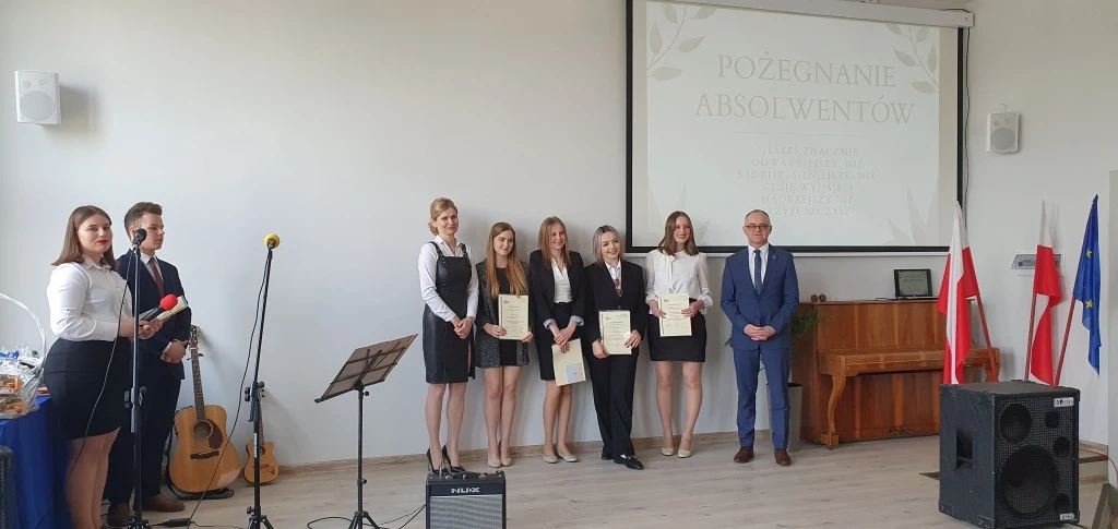Uroczyste pożegnanie maturzystów w ZSO nr 1 i CKZiU nr 1 w Raciborzu — 4