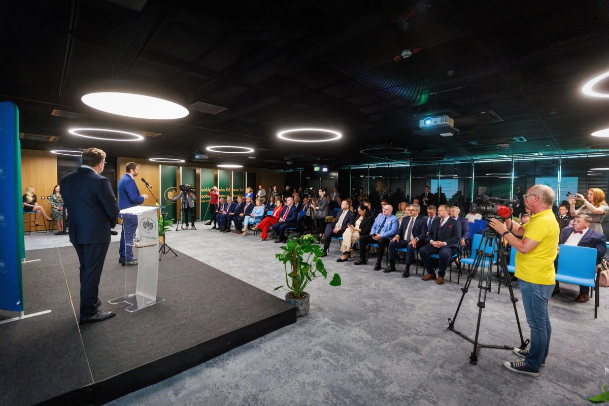 Jubileuszowe Zielone Czeki rozdane — 7