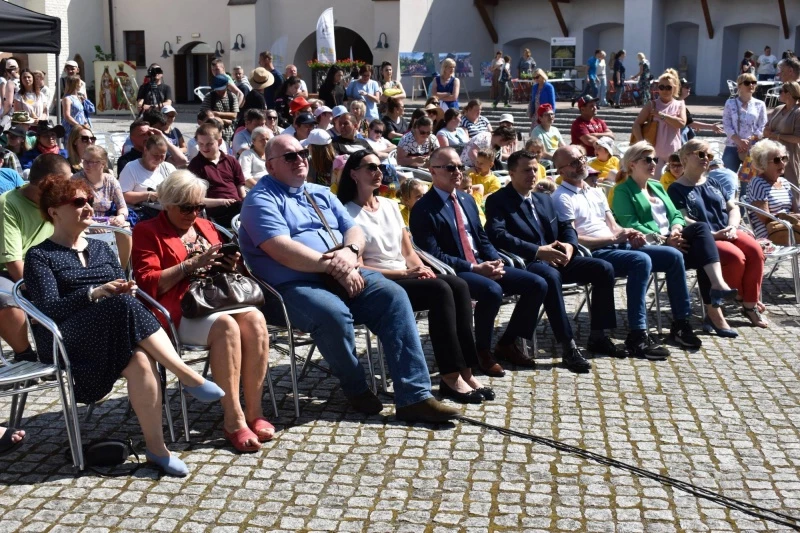 Festiwal „Dziesiątka i Przyjaciele” na Zamku Piastowskim — 4