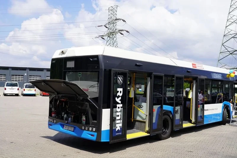 Pierwszy autobus hybrydowy jest już w Rybniku — 9