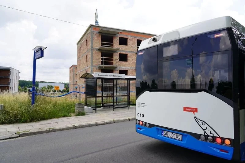 Pierwszy autobus hybrydowy jest już w Rybniku — 14