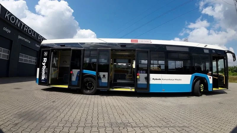 Pierwszy autobus hybrydowy jest już w Rybniku — 6