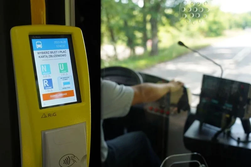 Pierwszy autobus hybrydowy jest już w Rybniku — 17