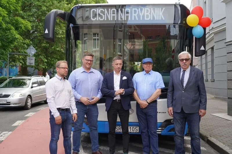 Pierwszy autobus hybrydowy jest już w Rybniku — 11