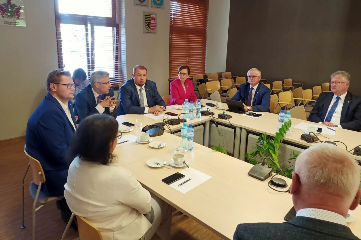 Wizyta gospodarcza wojewody śląskiego w powiecie raciborskim — 1
