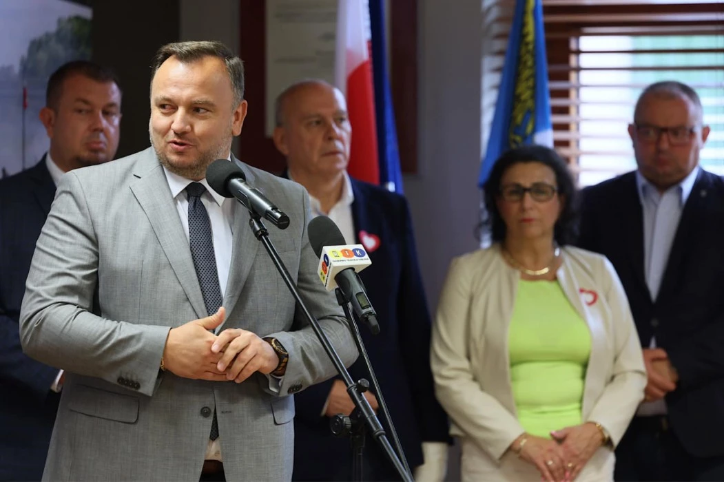 Miliony złotych na inwestycje drogowe w subregionie zachodnim — 11