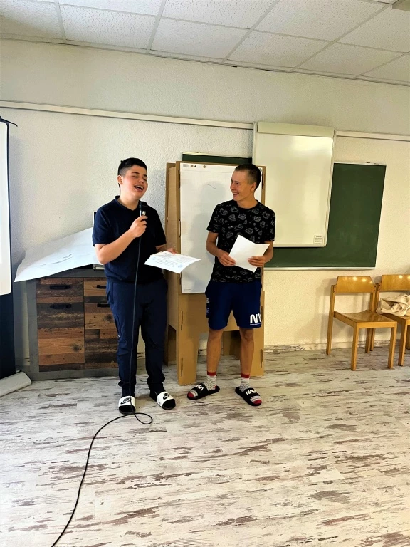 Młodzież z trzech partnerskich powiatów zgłębiała relację człowiek–las — 18