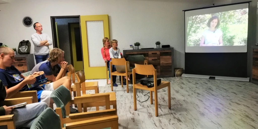Młodzież z trzech partnerskich powiatów zgłębiała relację człowiek–las — 6