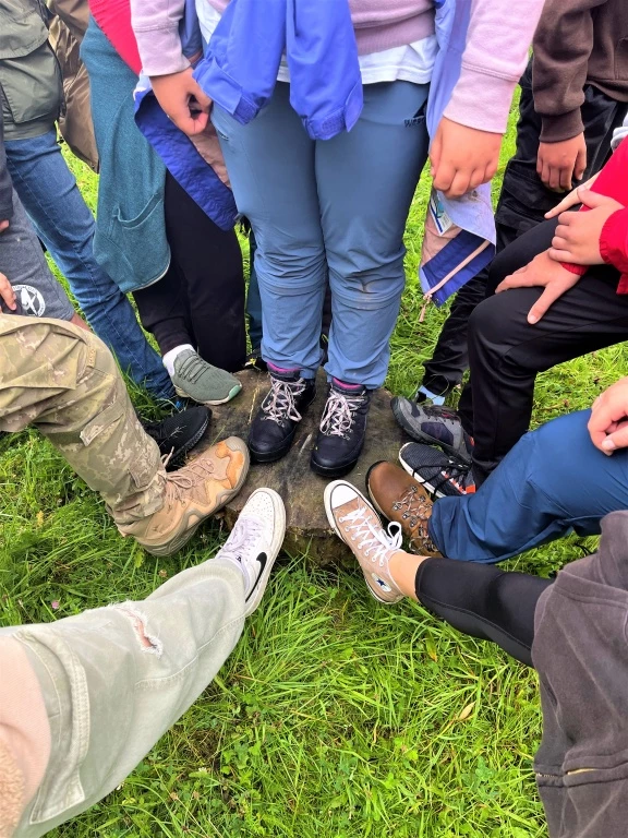 Młodzież z trzech partnerskich powiatów zgłębiała relację człowiek–las — 32