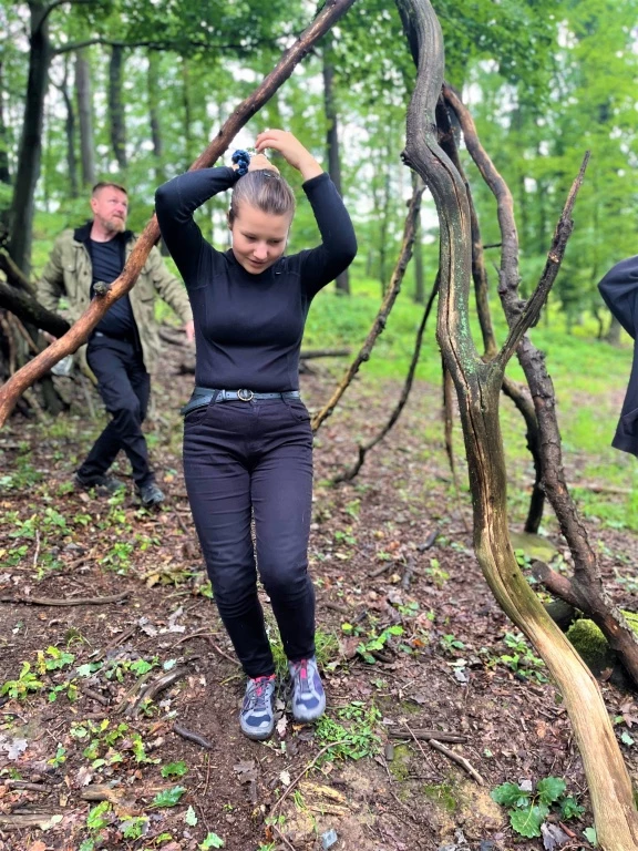 Młodzież z trzech partnerskich powiatów zgłębiała relację człowiek–las — 33