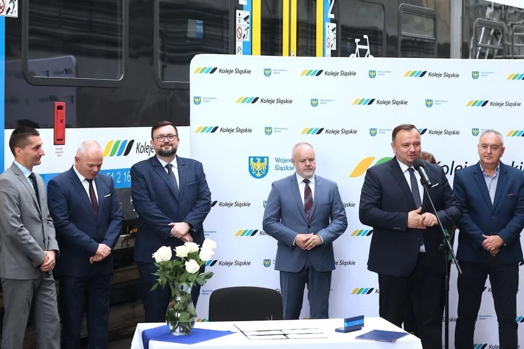 Koleje Śląskie inwestują w tabor. 127,5 mln zł na nowe pociągi — 9