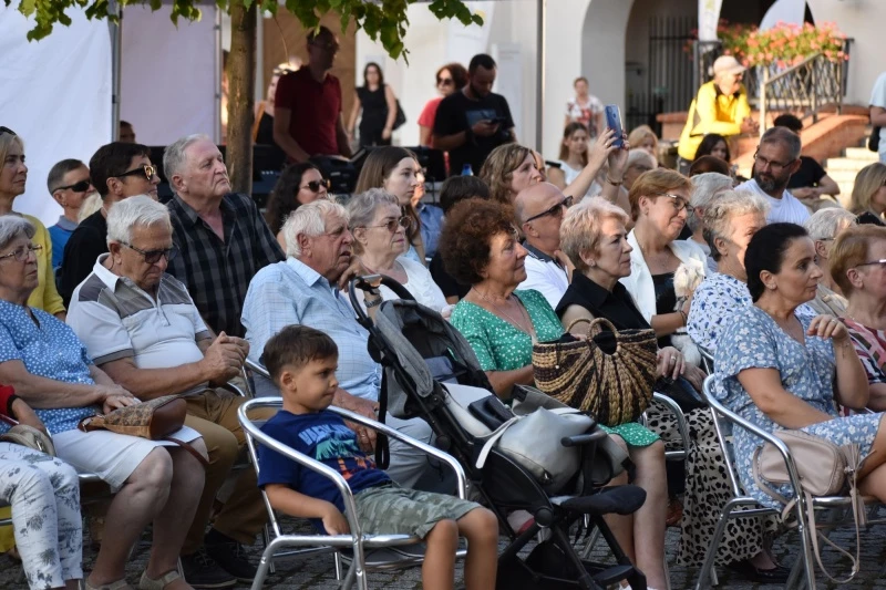 Koncert zespołu wokalnego Miraż na Zamku Piastowskim — 31