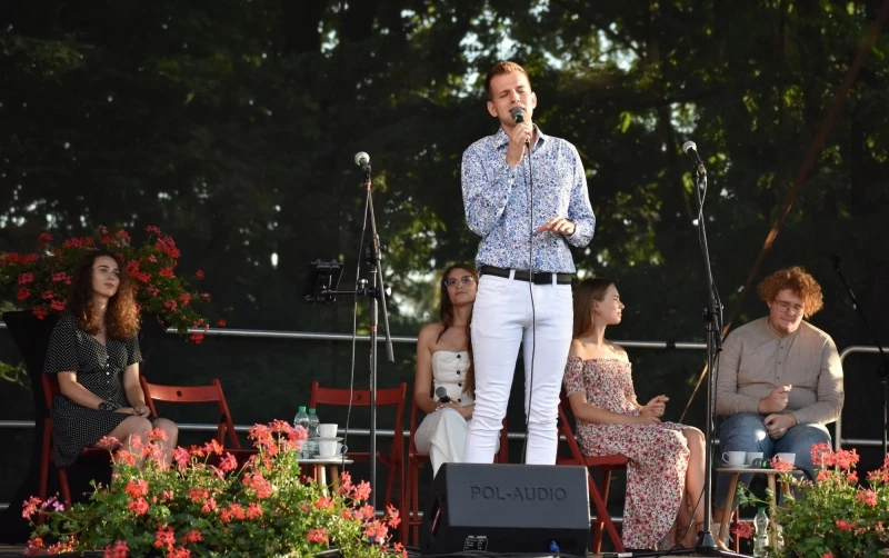 Koncert zespołu wokalnego Miraż na Zamku Piastowskim — 15