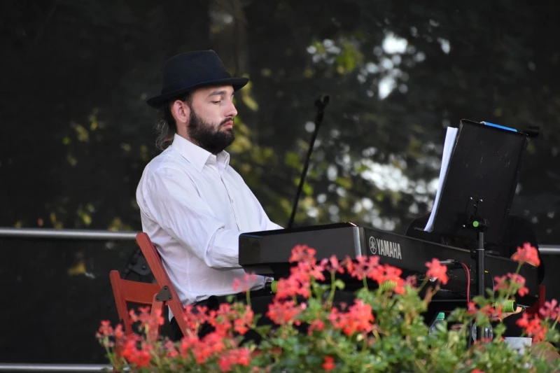 Koncert zespołu wokalnego Miraż na Zamku Piastowskim — 27