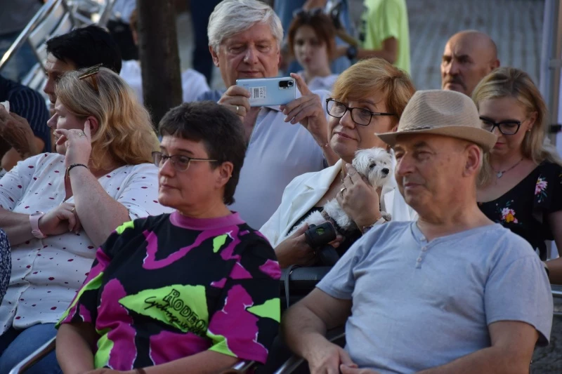Koncert zespołu wokalnego Miraż na Zamku Piastowskim — 16