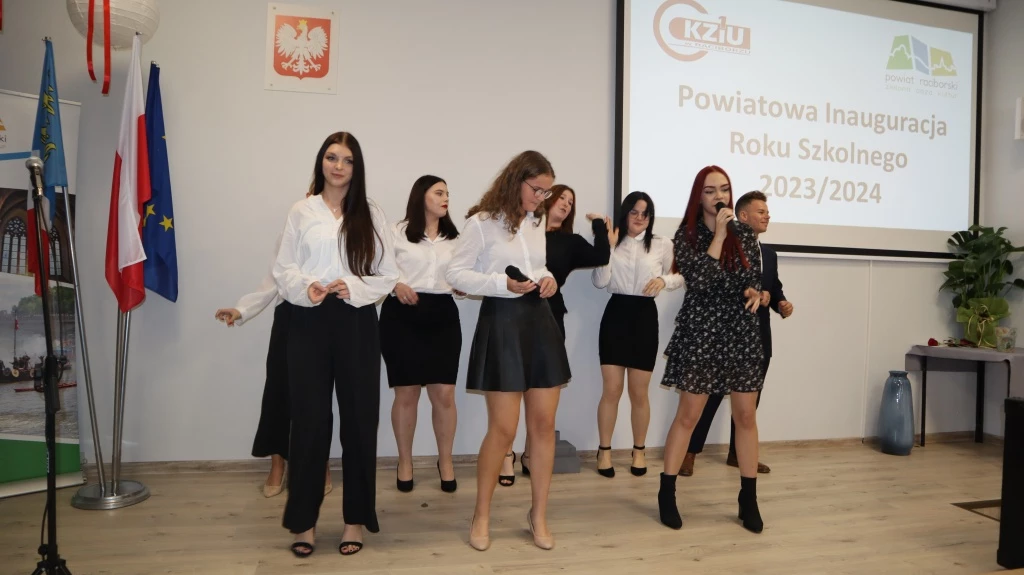 Powiatowa inauguracja roku szkolnego w CKZiU nr 1 — 11