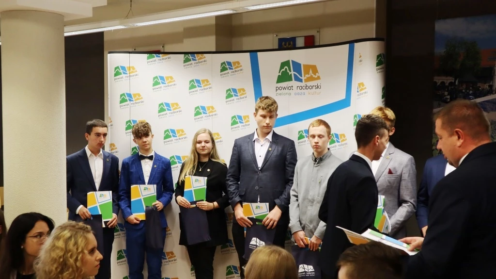 Starosta raciborski nagrodził najlepszych uczniów — 11