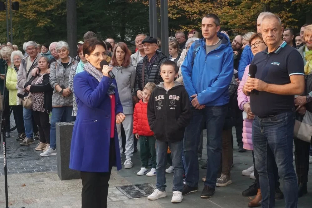 Ul. 1 Maja w Jastrzębiu-Zdroju stała się nowoczesnym rynkiem — 3