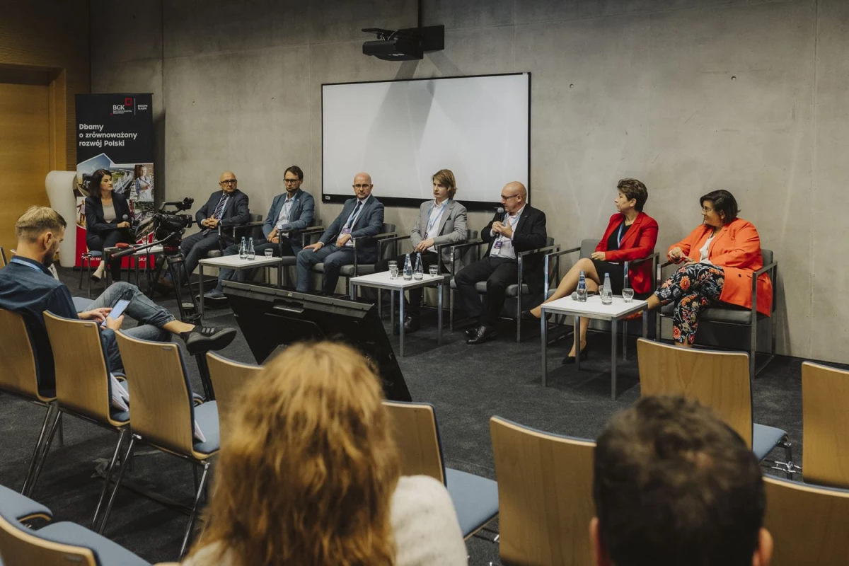 Święto przedsiębiorców, czyli 13. Europejski Kongres Małych i Średnich Przedsiębiorstw — 38