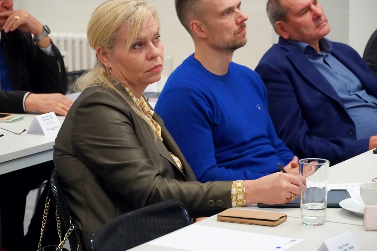 Sygnatariusze Memorandum o problemach gospodarczych w Ostrawie — 27