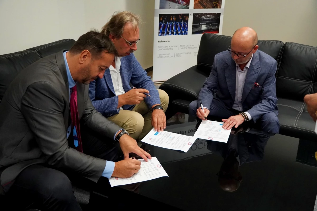 Sygnatariusze Memorandum o problemach gospodarczych w Ostrawie — 13