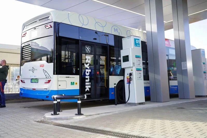 W Rybniku powstała pierwsza w woj. śląskim ogólnodostępna stacja wodorowa — 11