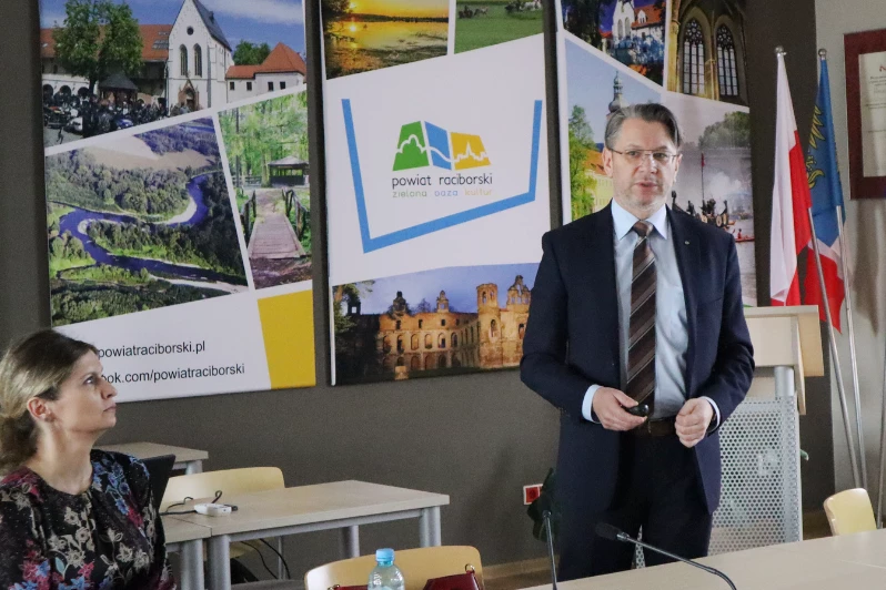 Posiedzenie Powiatowej Rady Rynku Pracy — 4