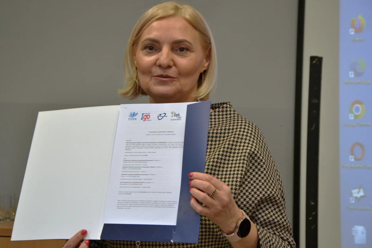 Podpisanie umowy partnerskiej w wodzisławskim Ekonomiku — 9