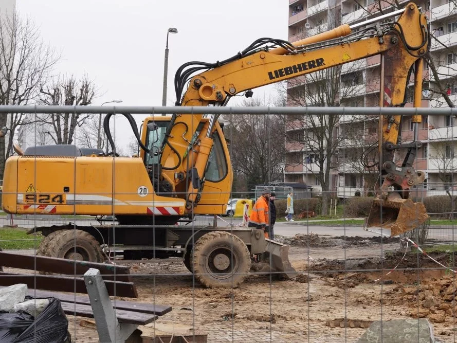 Plac wokół "ryby" w Jastrzębiu-Zdroju wypięknieje — 2