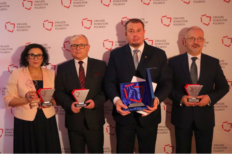 Powiat raciborski najlepszy w Polsce. Grzegorz Swoboda odebrał nagrodę — 13