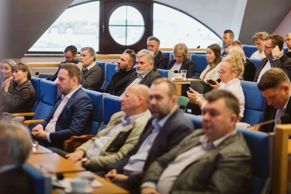 Internacjonalizacja MŚP. RIG w Katowicach zorganizował konferencję — 17