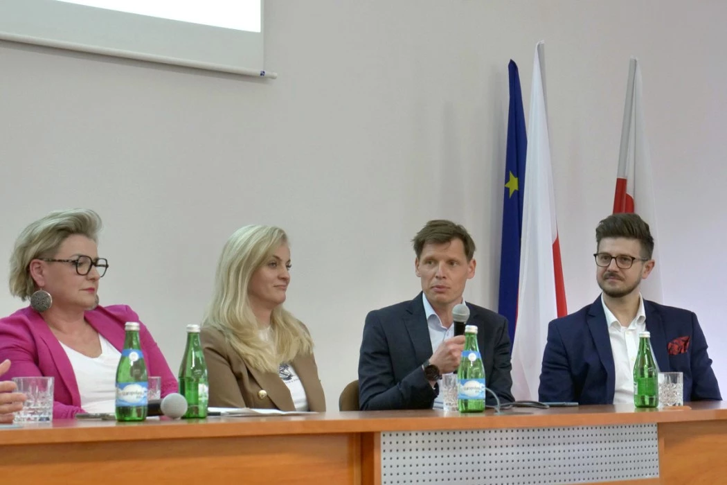 "Silesia. 4Professionals" - o atrakcyjnym kształceniu zawodowym — 15