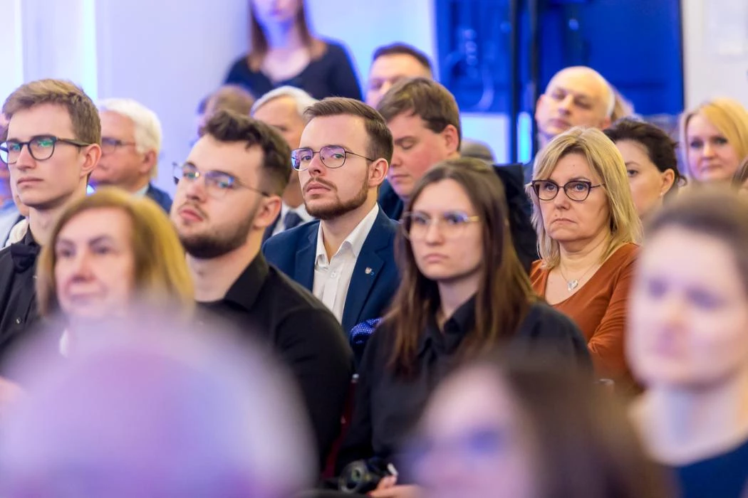 Śląskie stawia na zawodowców. Edukacja dostosowana do potrzeb rynku pracy — 11