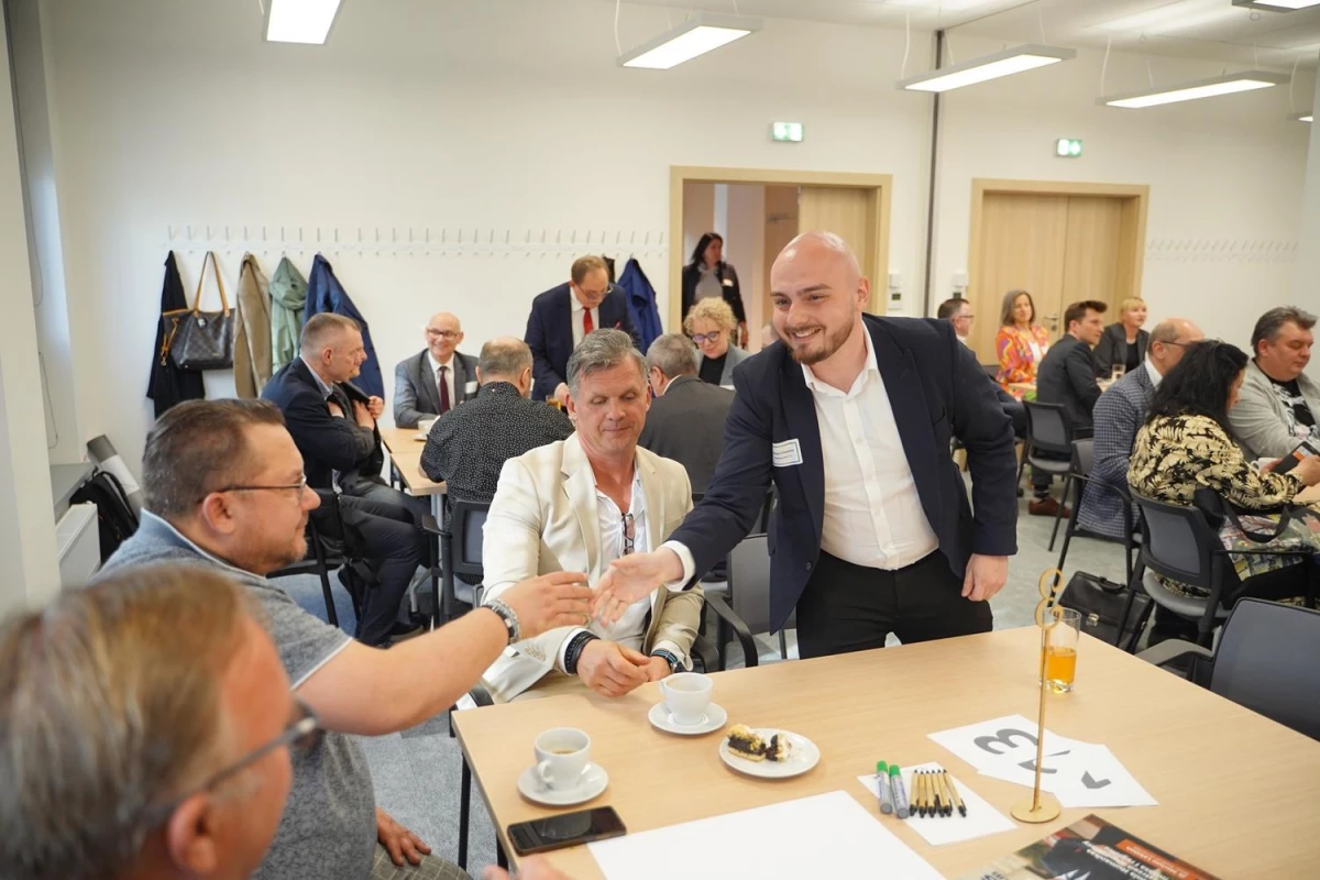 Biznesowa integracja w Żorach. Spotkanie firm członkowskich RIG w Katowicach w KSSENON-ie — 16