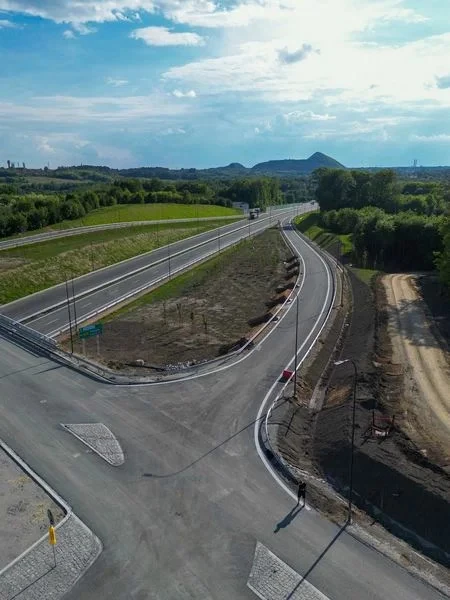 Nowy odcinek drogi regionalnej w Rybniku gotowy — 5