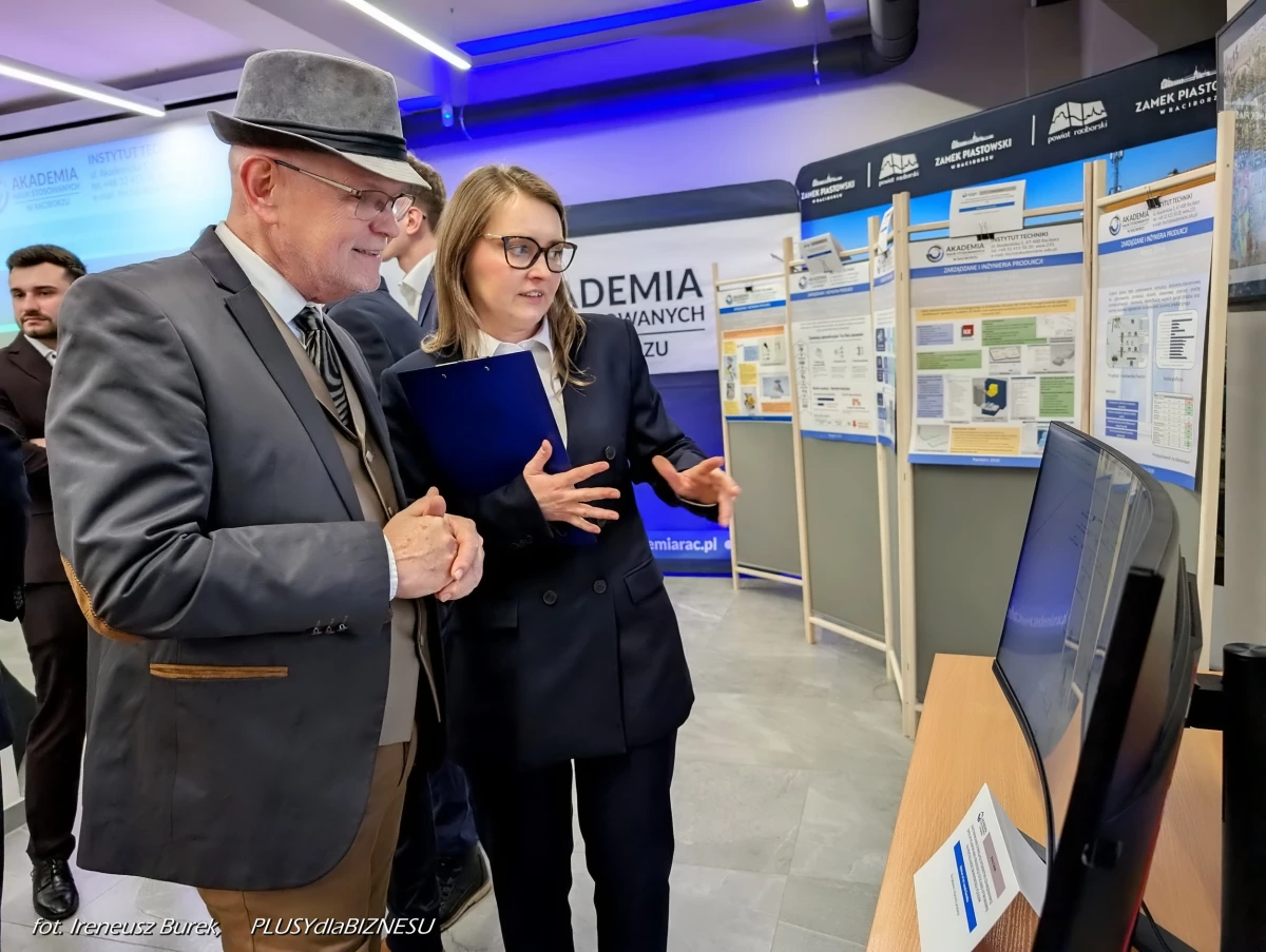 Studenci ANS w Raciborzu zaprezentowali innowacyjne projekty inżynierskie — 19