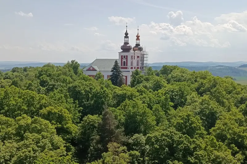 Wieże, skarby architektury i opowieści z przeszłości. Czeskie świątynie znów dostępne dla gości