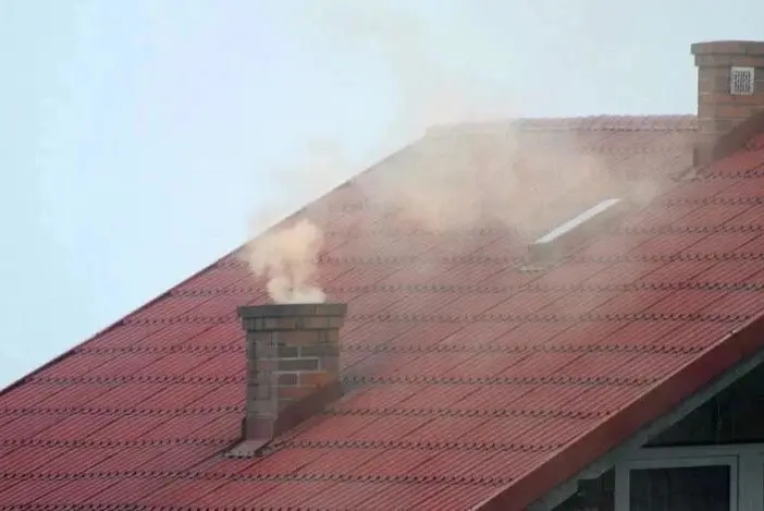 Ile kosztuje ogrzewanie domu pelletem, gazem i pompą ciepła? Są duże różnice