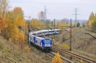 Jesienne podróże pociągiem mogą kosztować mniej. PKP Intercity obniża ceny o 35%