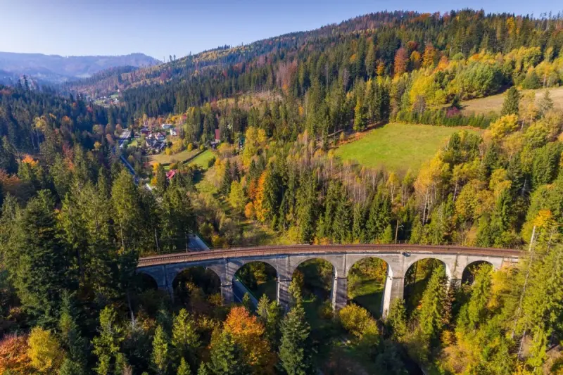 Jesień na Śląsku Cieszyńskim. Górskie wycieczki i miejskie atrakcje na weekend