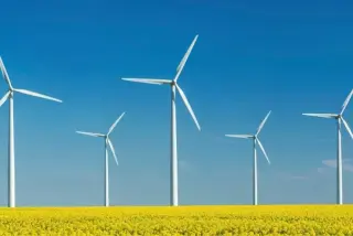 Polski przemysł płaci za ETS więcej niż firmy w UE. Chodzi o ceny energii